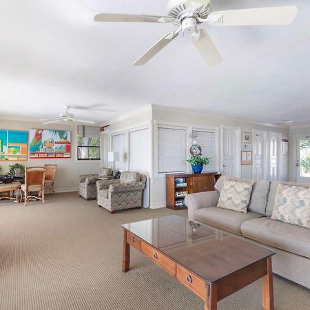 Hilton Vacation Club Charter Club Naples Bay Hotell Eksteriør bilde