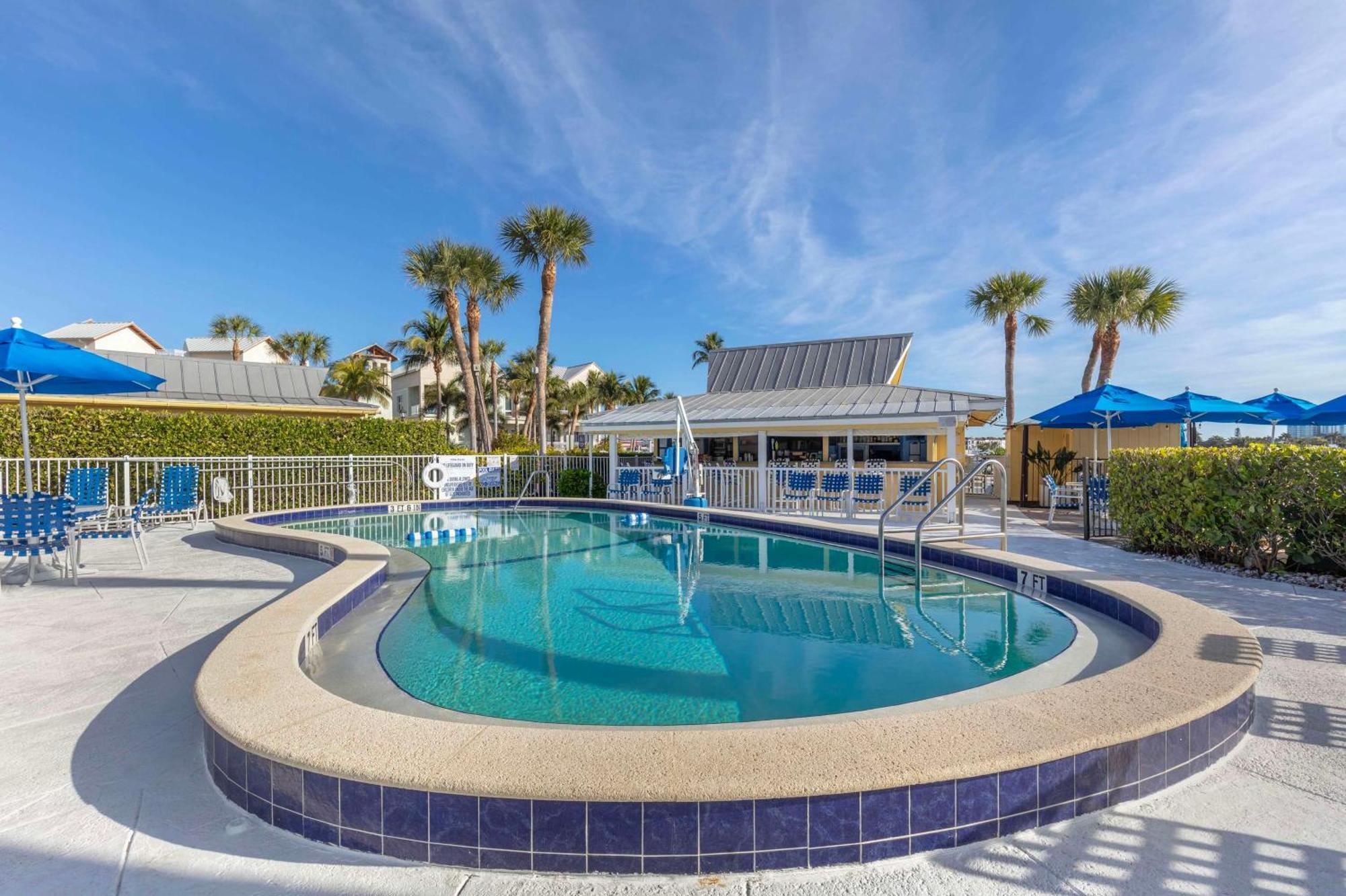 Hilton Vacation Club Charter Club Naples Bay Hotell Eksteriør bilde