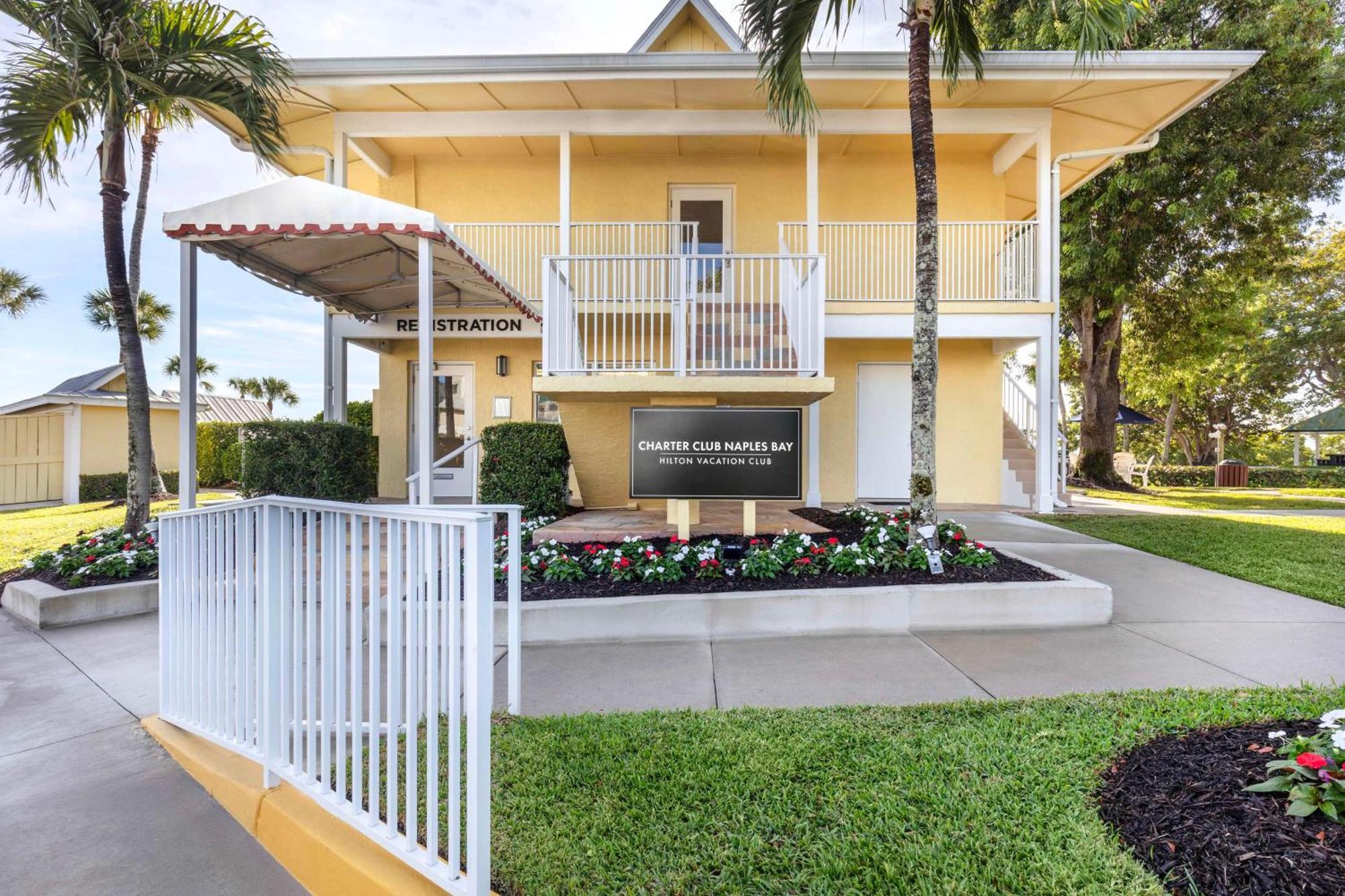 Hilton Vacation Club Charter Club Naples Bay Hotell Eksteriør bilde