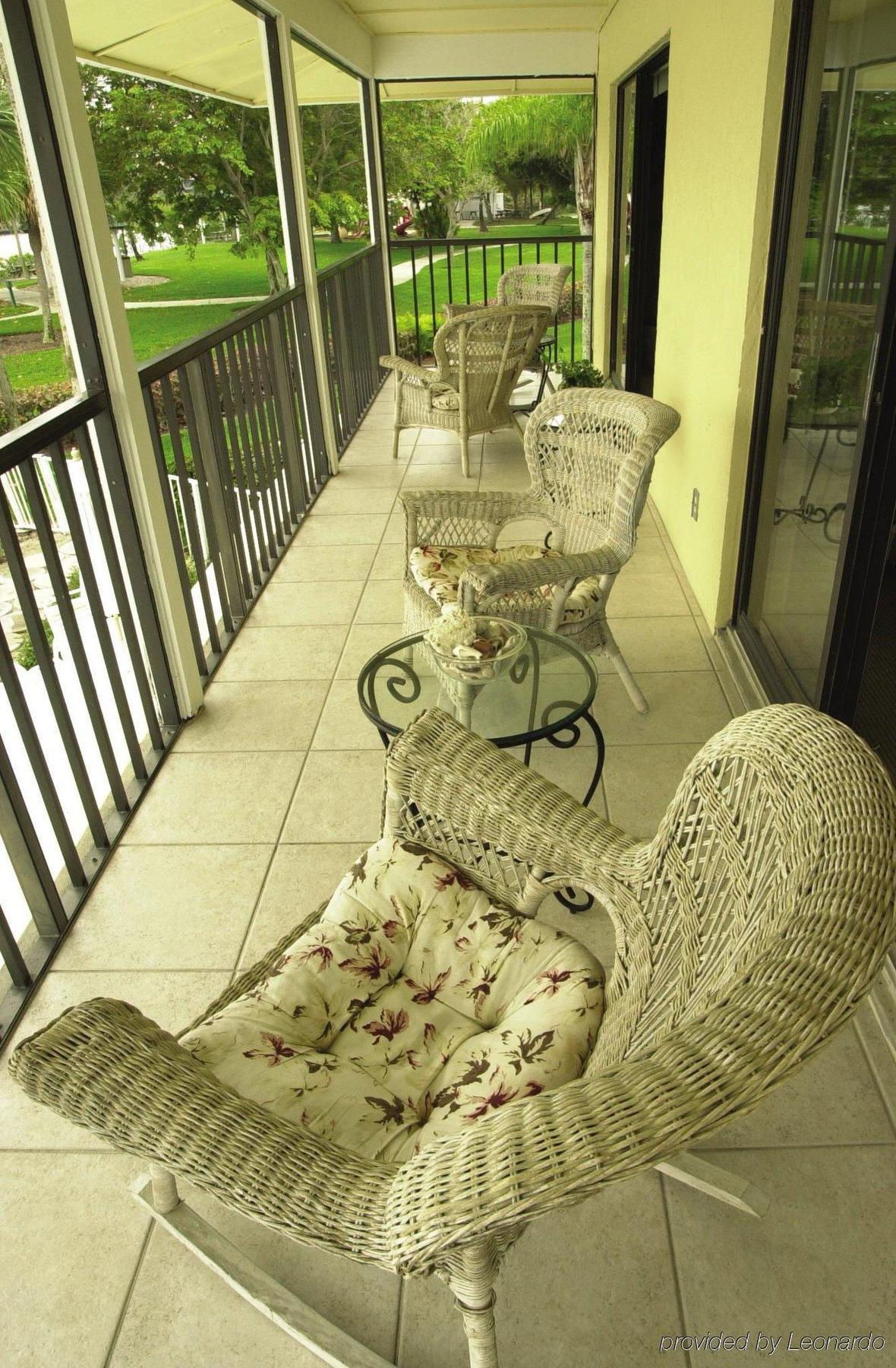 Hilton Vacation Club Charter Club Naples Bay Hotell Eksteriør bilde