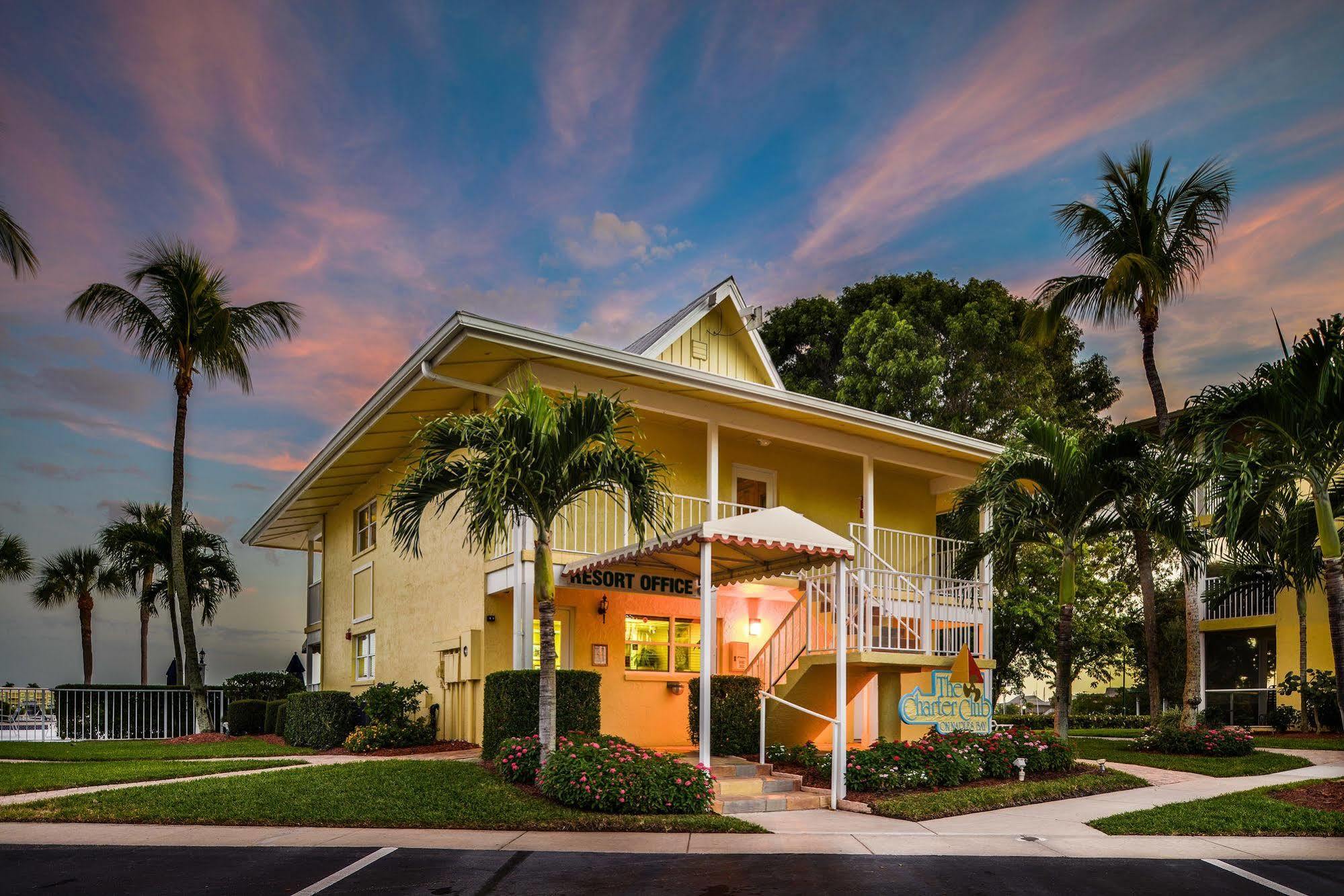 Hilton Vacation Club Charter Club Naples Bay Hotell Eksteriør bilde